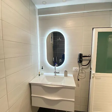 Azure Nest * Sarande