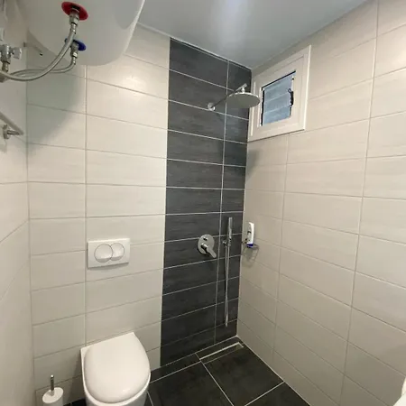 Azure Nest Саранда