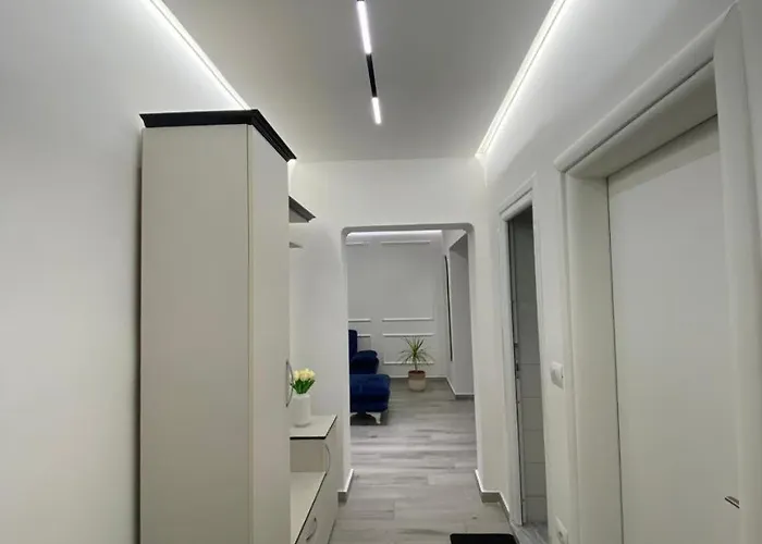 Azure Nest Appartement *